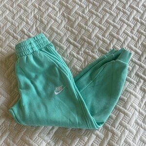 Nike Kids size small Sweatpants joggers